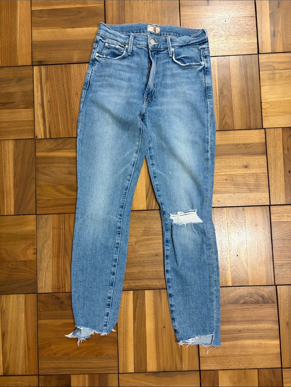 MOTHER Light Blue Mid-Rise Ankle Crop Jeans with Distressed Knee (Stunner Ankle)
